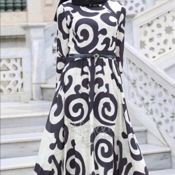 Dresses & Skirts - Dress